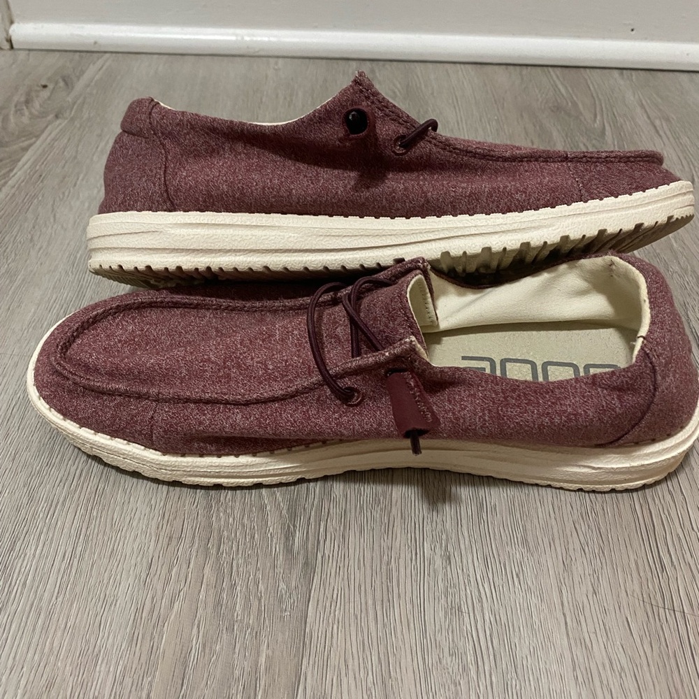 Women’s Burgundy Hey Dudes